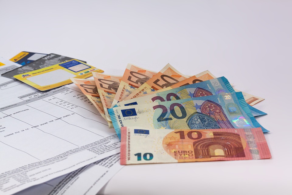 money-1439125_960_720.jpg